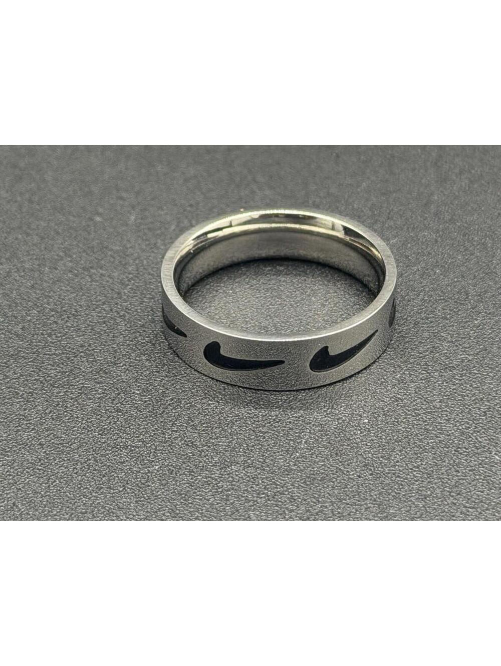 ✔️🖤 Nike Swoosh Stainless Steel Band Ring Unisex Size 9 Silver Tone 🖤✔️